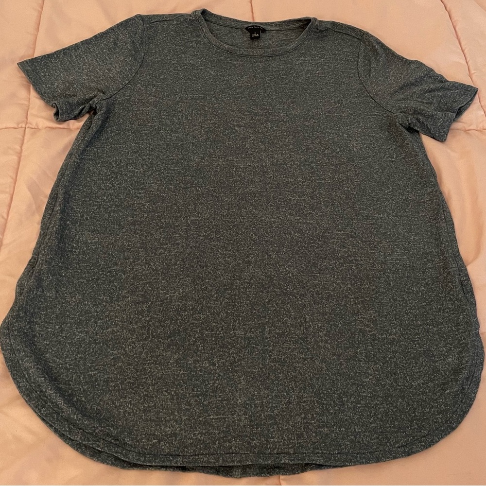 Ann Taylor heather gray rayon round hem T-shirt, size M loungewear side slits - Picture 8 of 12